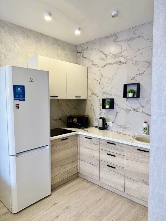 Евродвушка в центре города с красивом видом из окна