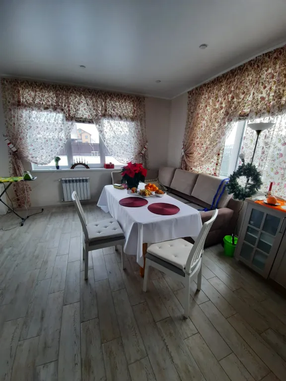 Дом с бассейном