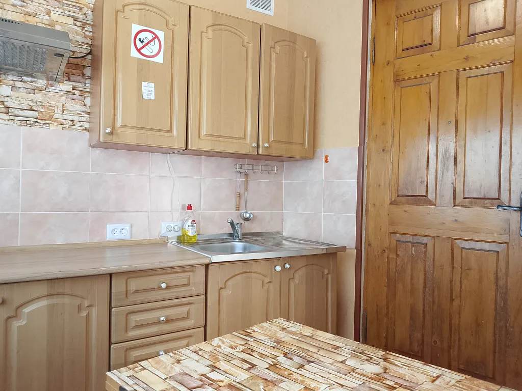 Двухкомнатная квартира в частном доме