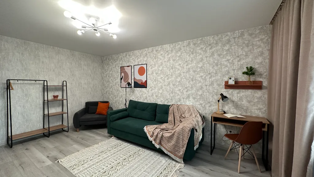 Яркий просторный апартамент около ЖД вокзала