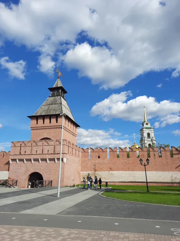 Студия возле набережной реки Упа