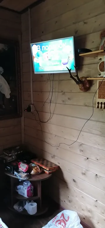 Дом рядом с озером