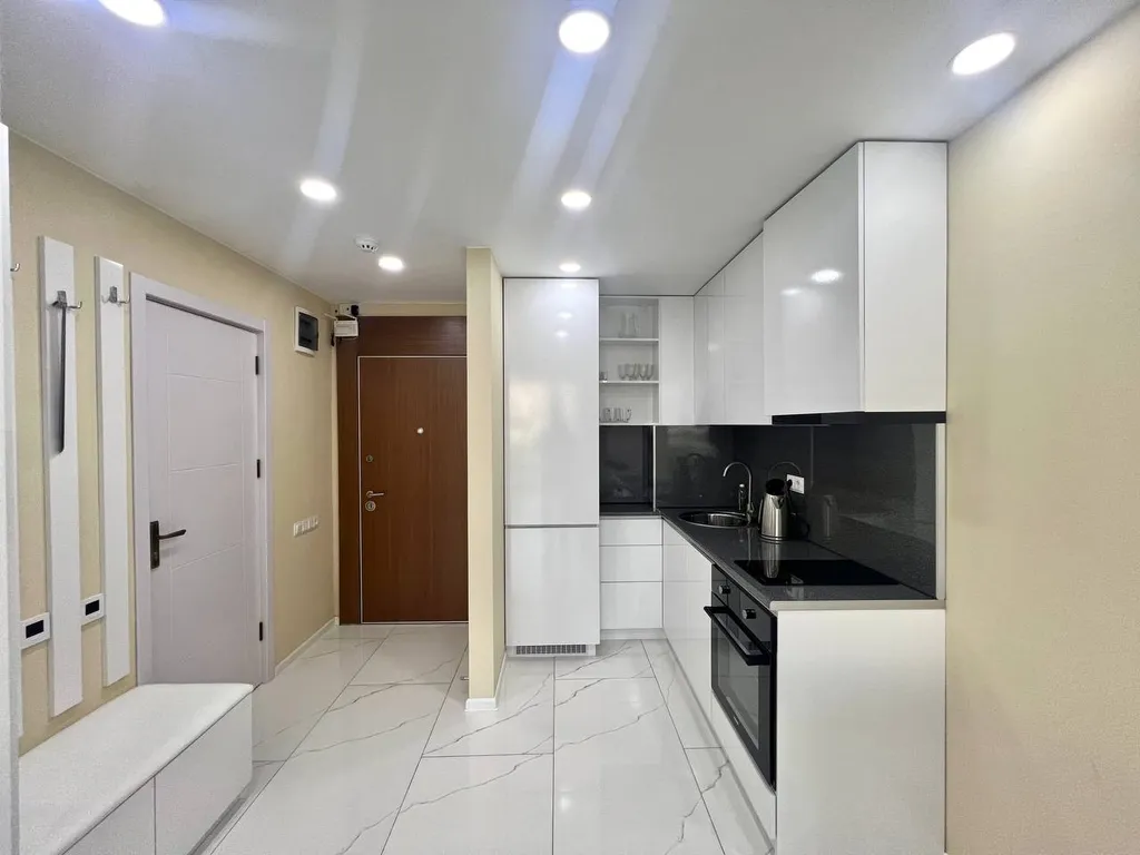 Двухкомнатные апартаменты с видом на море и парк, Batumi View