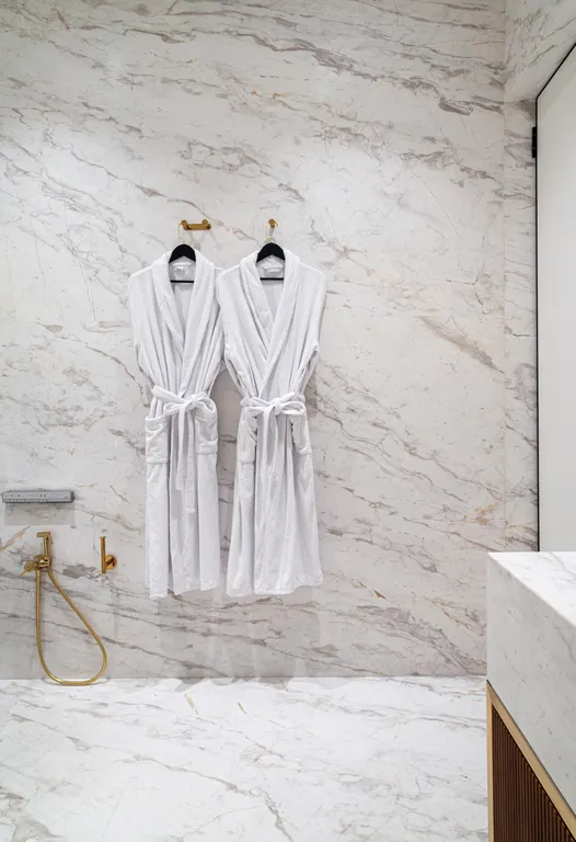 Роскошный апартамент на 81 этаже с ванной у окна и великолепным видом