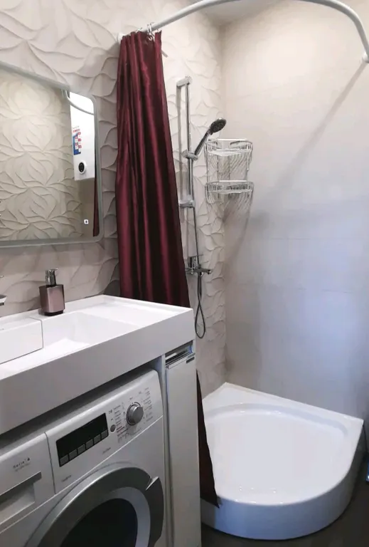 Квартира у моря в 5 минутах езды от вокзала и 10 от аэропорта