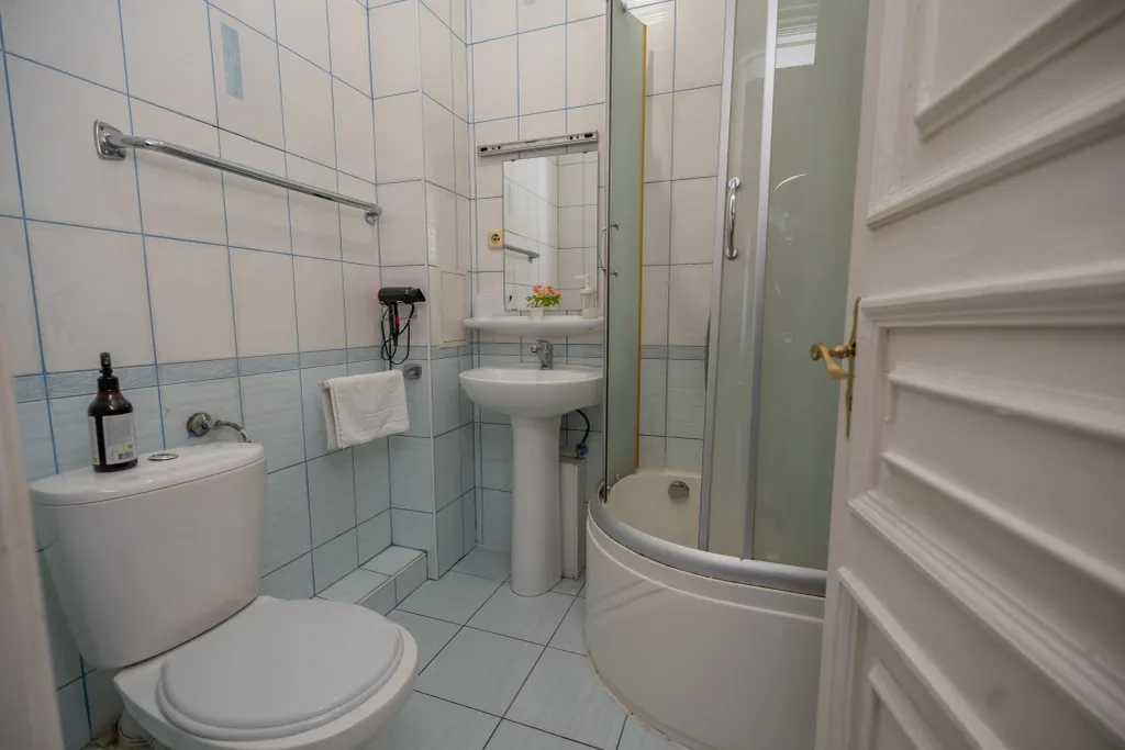 Квартира Квартира 4-местный двухкомнатный "Семейный улучшенный" с балкончиком — Ярославль