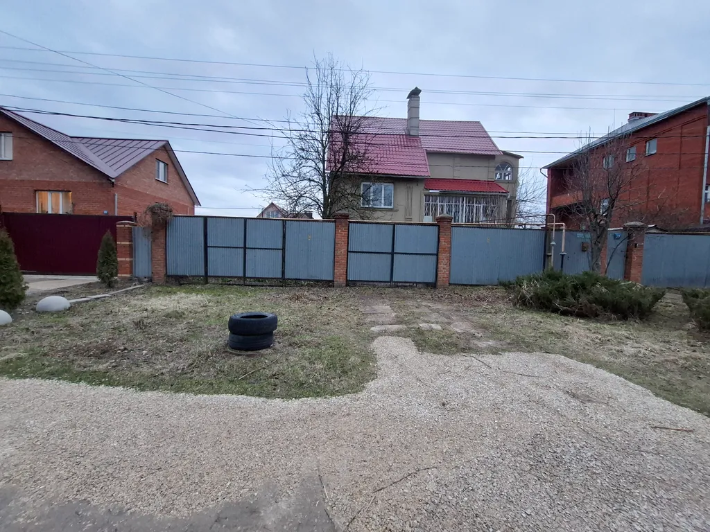 Тихий уютный дом вдали недалеко от центра, рядом с Московским вокзалом