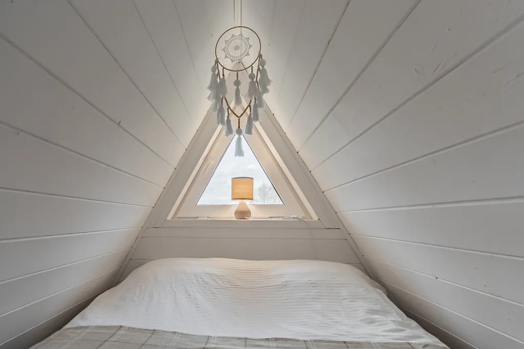 А-фрейм в сказочном зимнем лесу