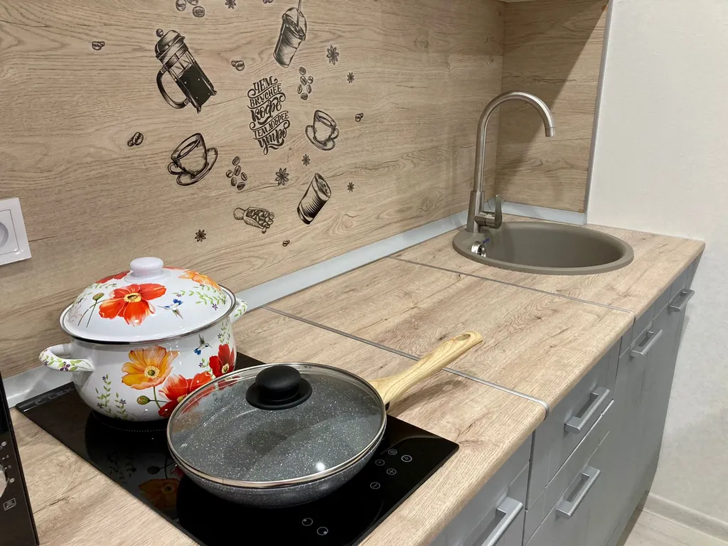 Квартира около набережной рядом с мостом Влюбленных и Аквапарком Лето-Лето