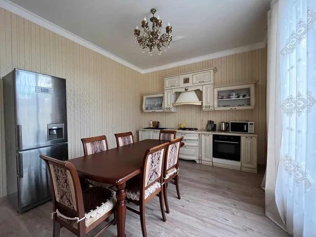 Уютный двухэтажный дом, рядом с пляжем