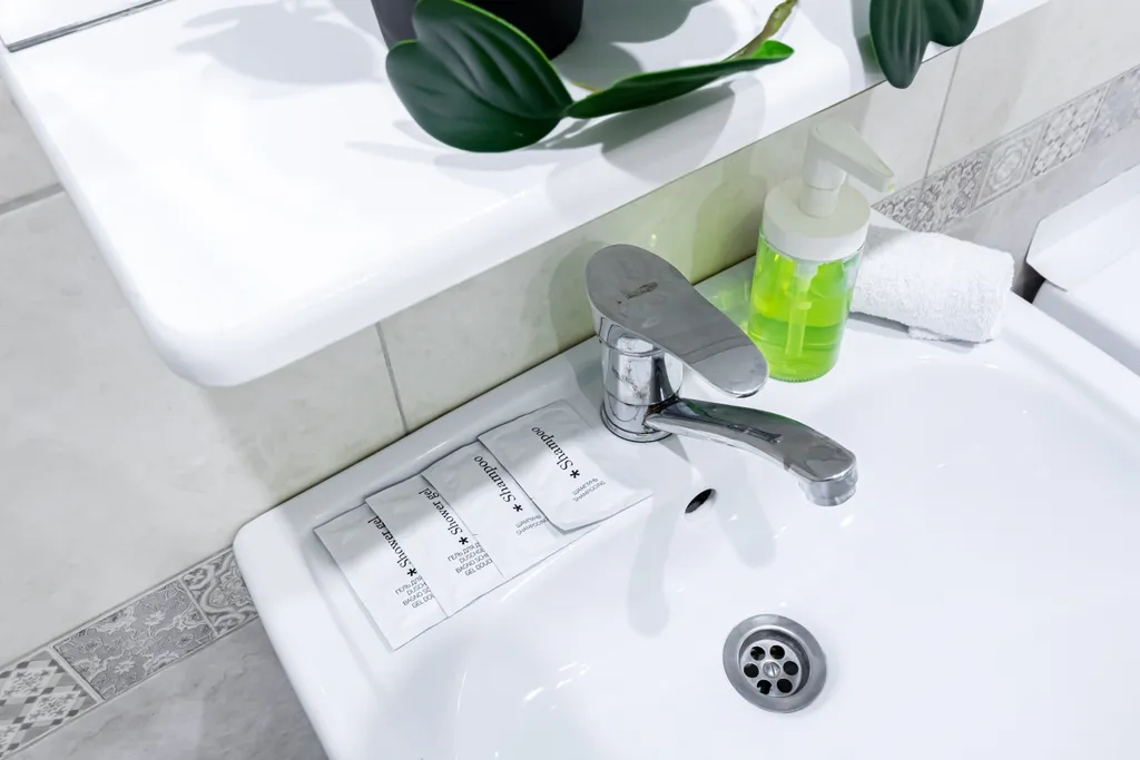 Квартира Квартира Светлая евродвушка в центре, 2 жк-телевизора, удобная кровать, 24/7 — Краснодар