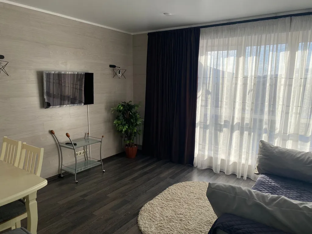 Уютная квартира с видом на озеро и ГЛЦ