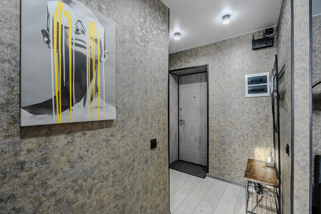 Красивая уютная двухкомнатная квартира с новым дизайнерским ремонтом