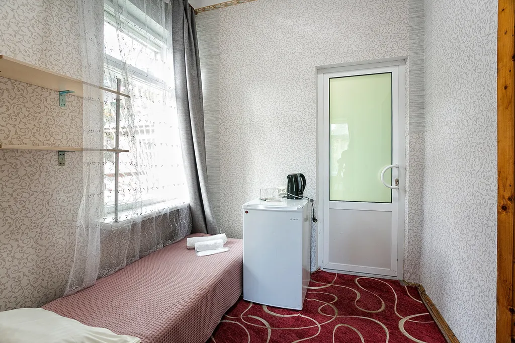 Двухкомнатный трёхместный номер стандарт