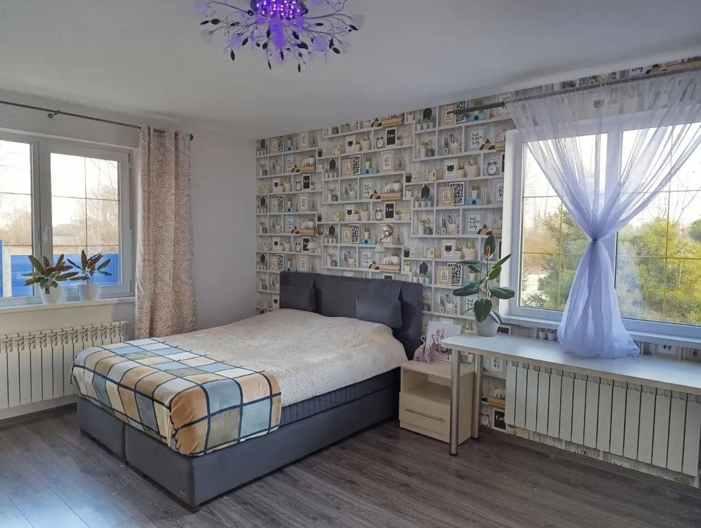 Уютный домик в деревне с беседкой и мангалом на улице