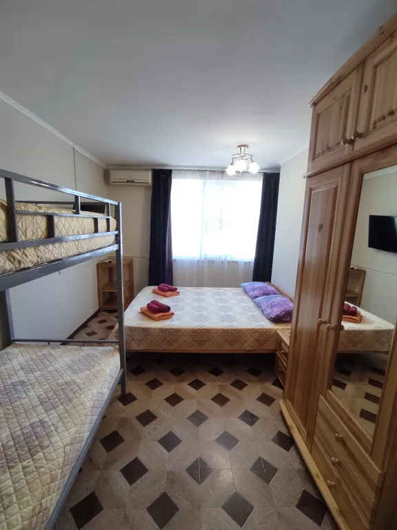 Эллинг на берегу моря