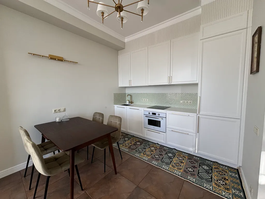 Уникальная квартира для большой компании с видом на море и горы