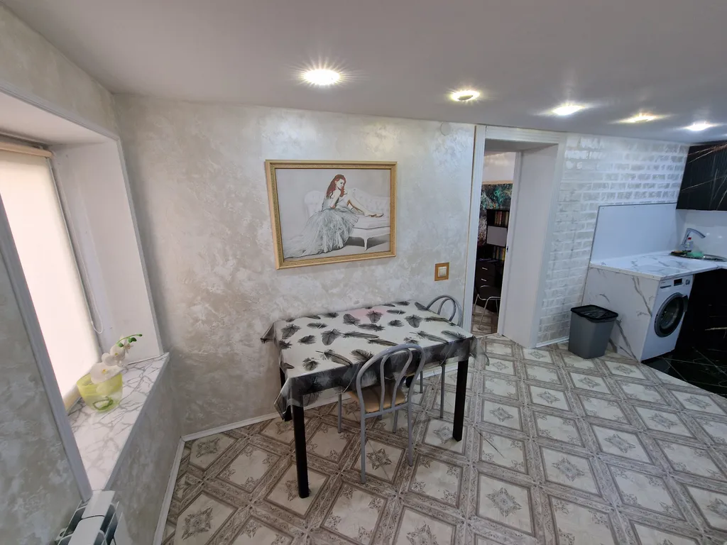 Отличная большая квартира в частном доме в самом центре Иркутска