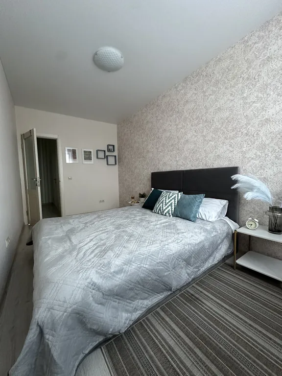 Квартира 2-комнатная Квартира — Тельмана