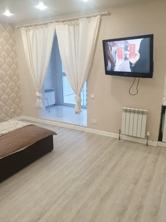 Красивая студия с видом на Ангару