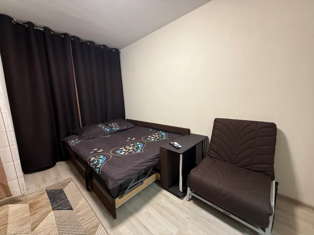 Студия в новом доме с видом на лес