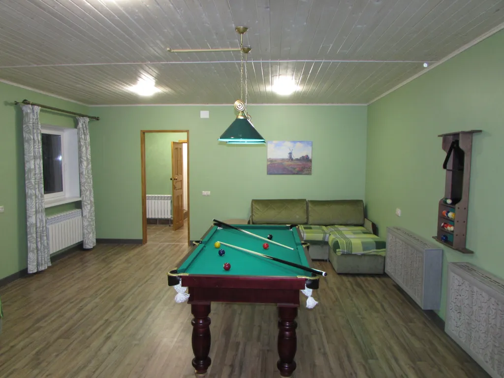 Загородный дом с баней и бильярдом