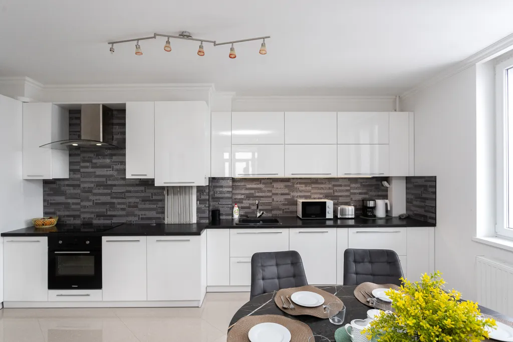 Шикарная Квартира в Центре города, с видом на Верхнее озеро.