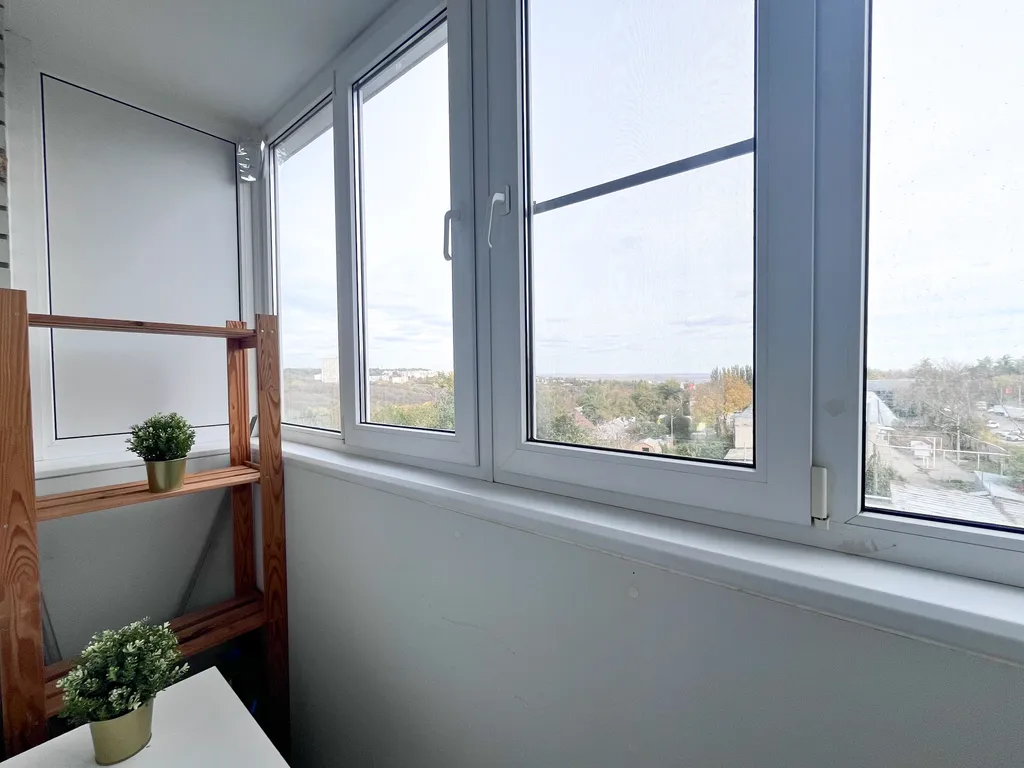 Студия для двоих с лоджией