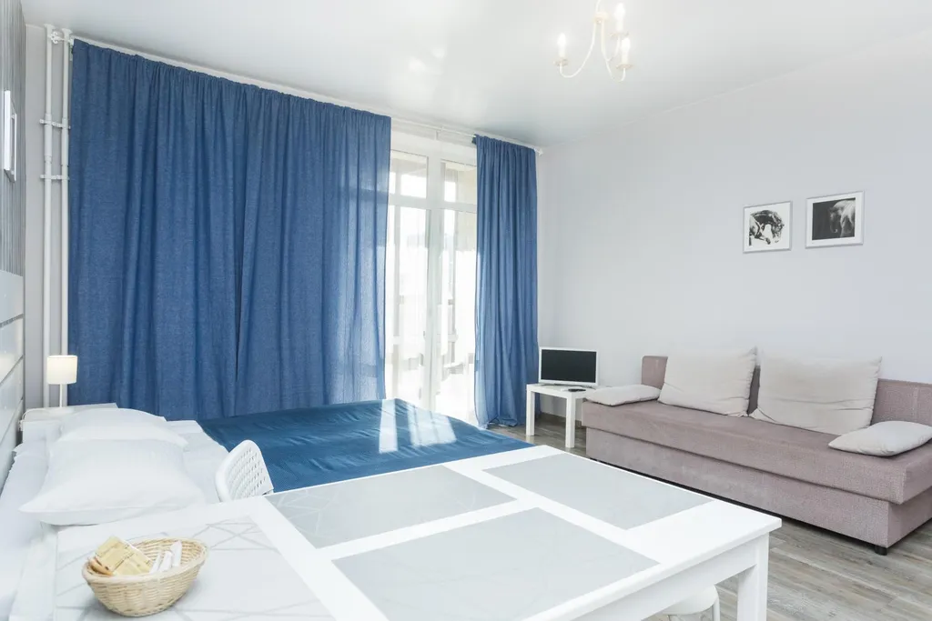 Светлый апартамент в центре рядом с БЦ Высоцкий, Антей