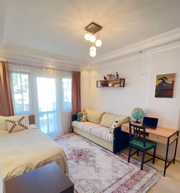 Элитная квартира с террасой и видом на море