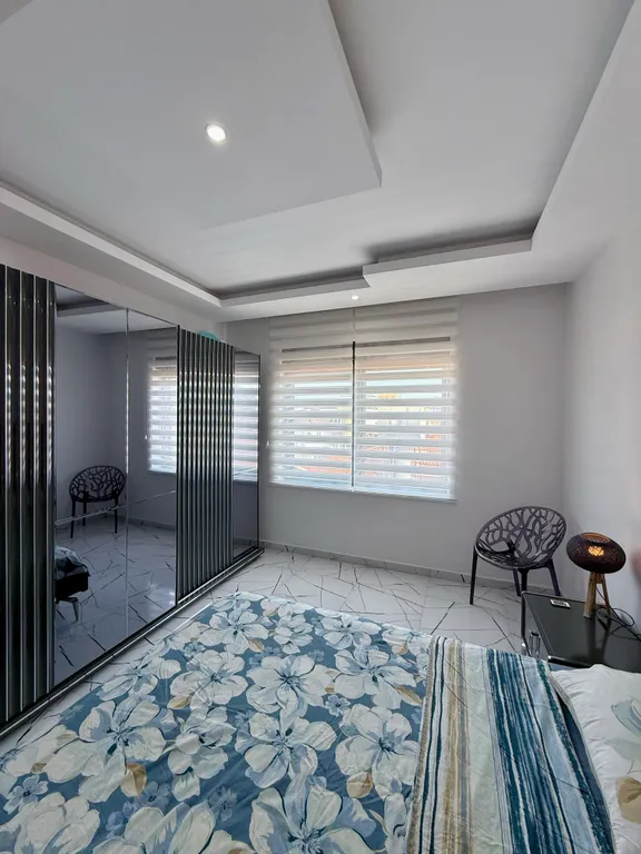 Sea View 2BD Flat 100m to the Beach