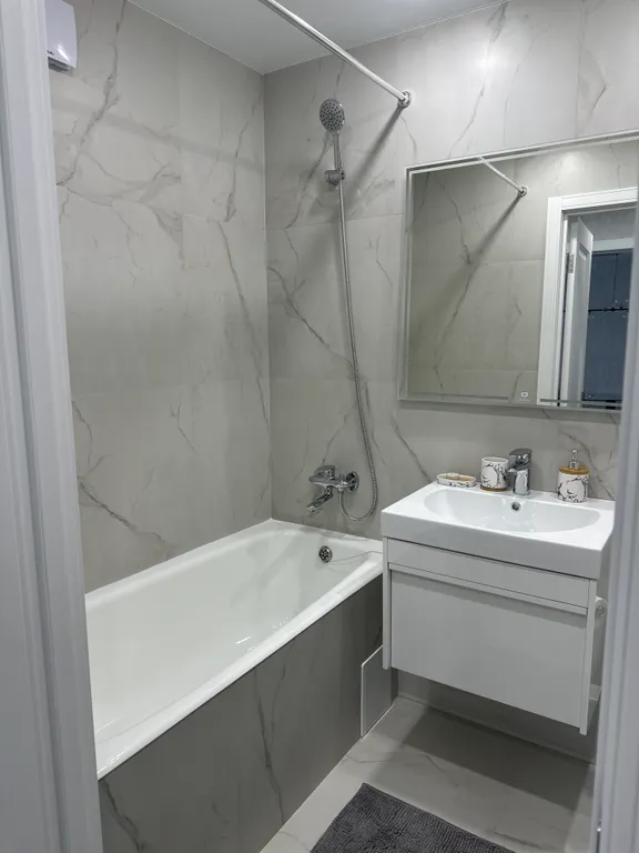 Квартира после капитального ремонта, 200 метров от гостиницы парк инн