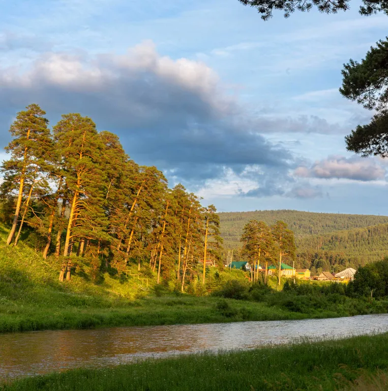 Дом Романтика у реки