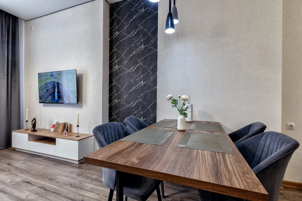 ЖК Respublika, ТРЦ Ханшатыр