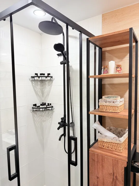 Уютный гостевой дом с закрытой территорией и видом на горы