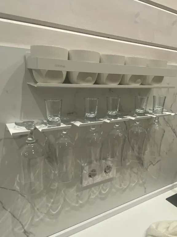 Дом на берегу озера