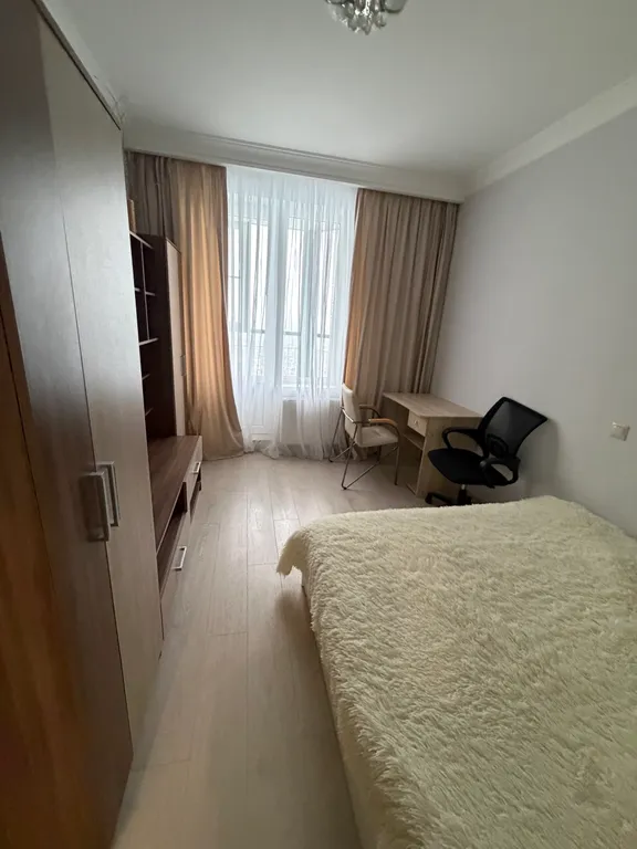 Шикарная двухкомнатная квартира с кузней- гостиной с видом на лес