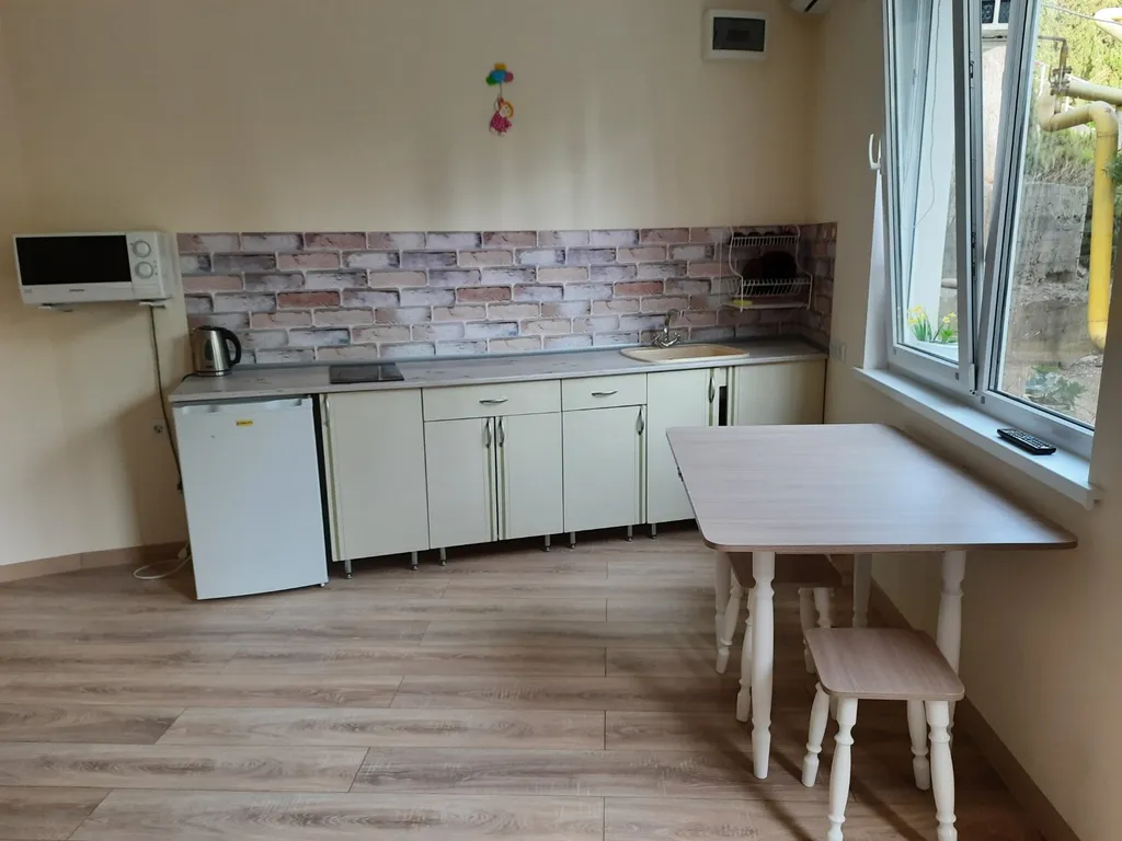 Комфортный номер в 200 метрах от моря со всеми удобствами