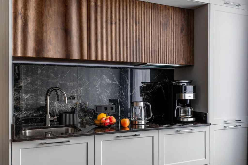 Дизайнерская новая квартира с шикарным видом на Дендропарк