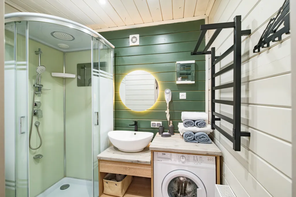 Домик в стиле барн-хаус с баней на дровах и сибирским банным чаном