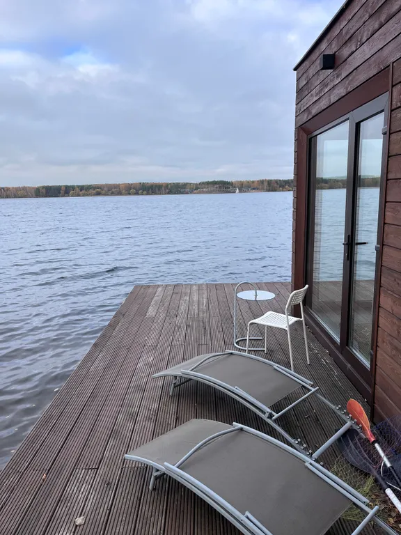 Коттедж Дом на воде с шикарным видом на большую воду и нереальные закаты — Подрезово