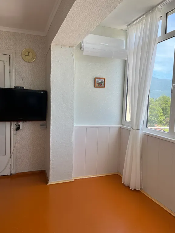 С видом на снежные горы, синее море, сосновой рощей 2 комн квартира