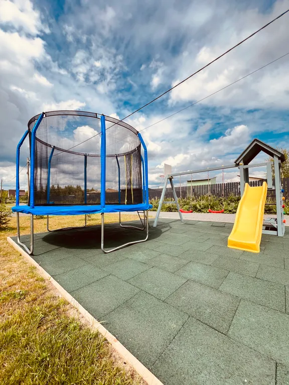 Коттедж Новый уютный дом с кондиционером на опушке леса в 20 минутах от города — Санкт-Петербург