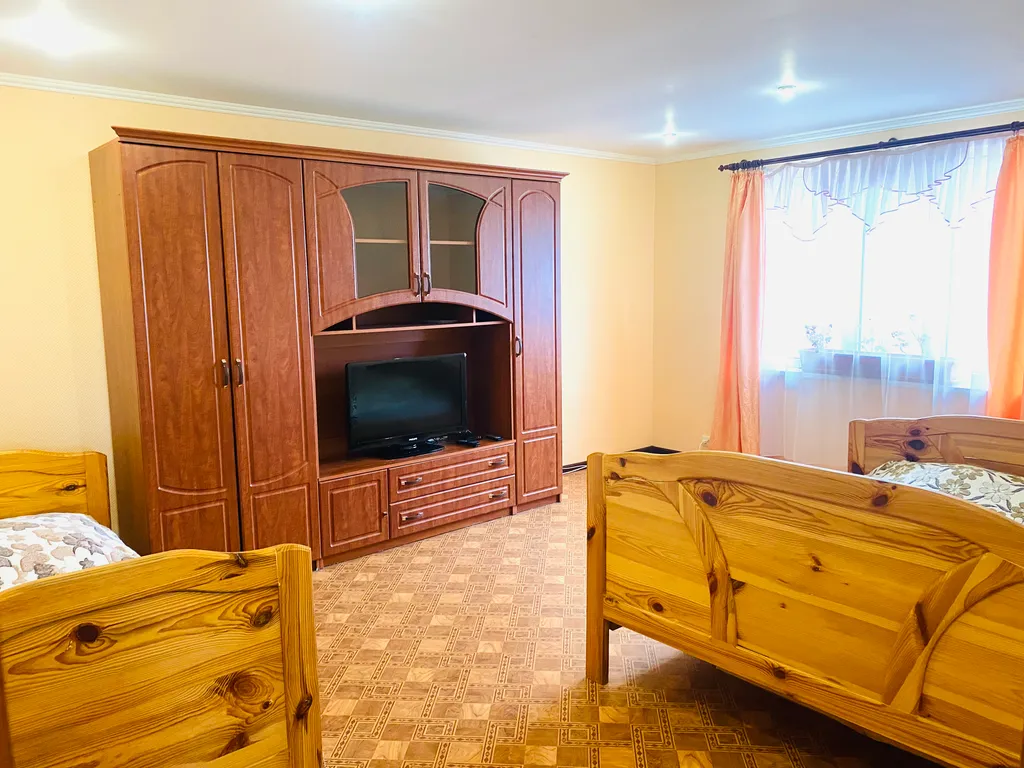 Коттедж Первый этаж дома с отдельным входом 70м2,до моря 4 минуты. — Севастополь