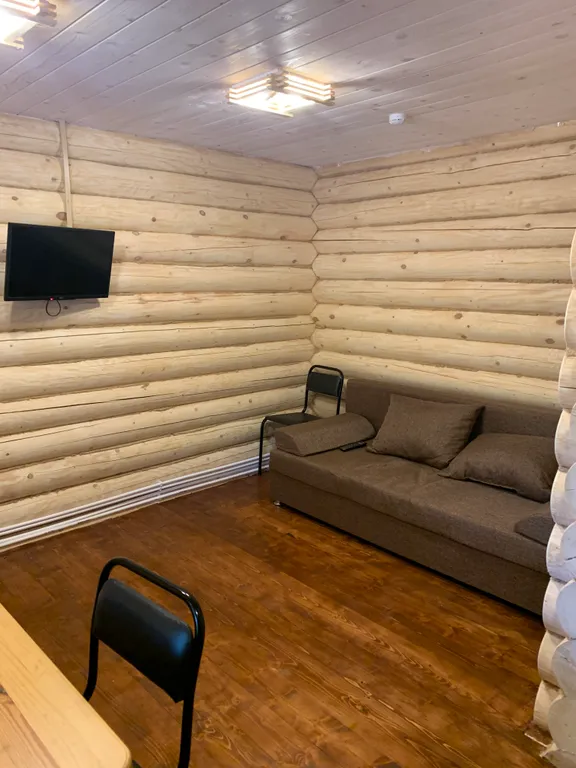 Дом семейный на озере в сосновом бору