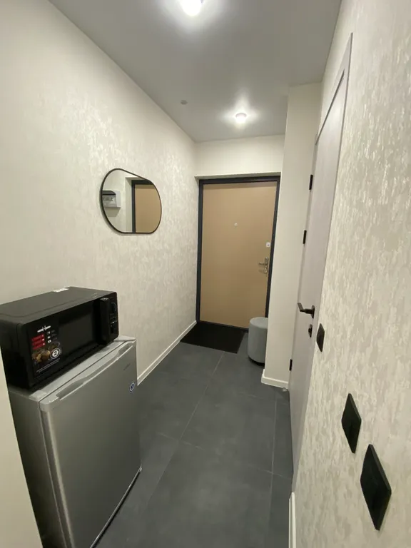 Прекрасная студия с видом на пруд