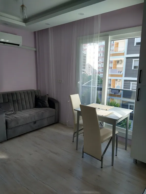 Уютная двухкомнатная квартира возле Соли пляжа и Соли центра