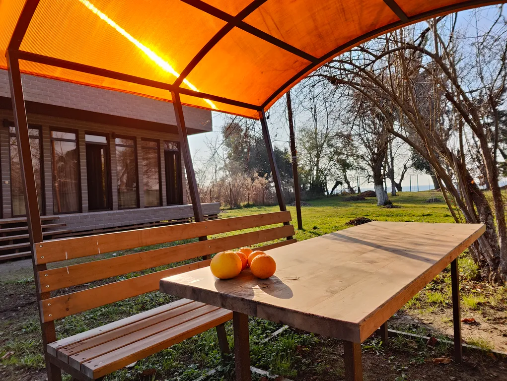 Дом с морем за калиткой