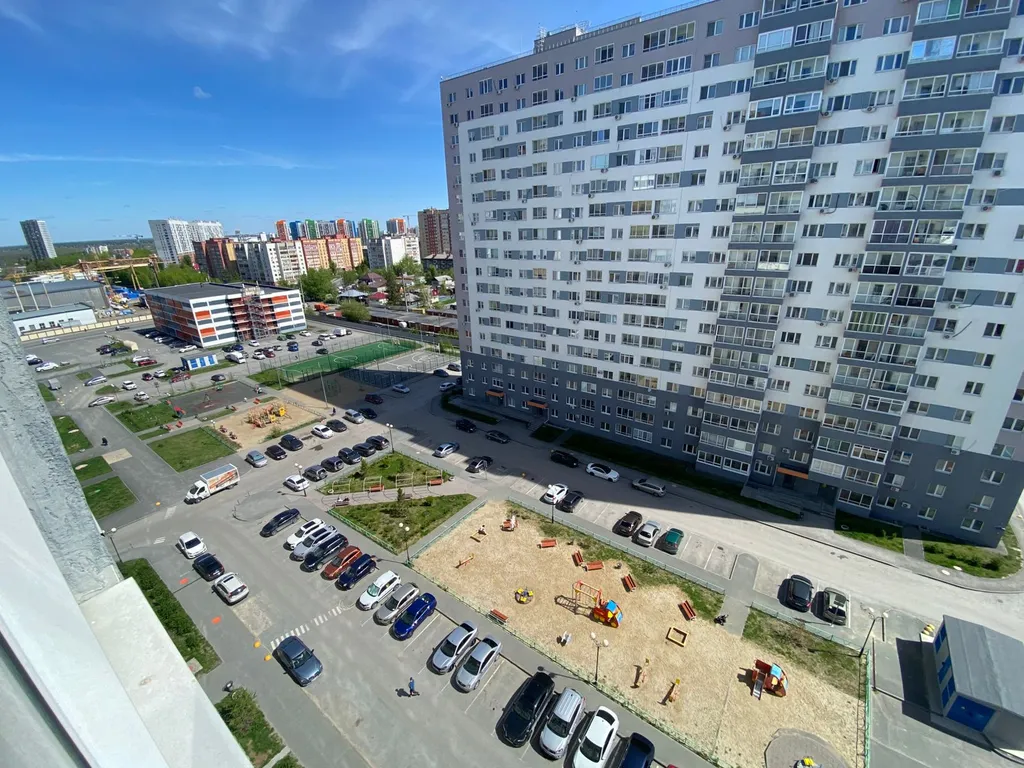 Квартира Яркая квартира возле Экопарка — Тюмень