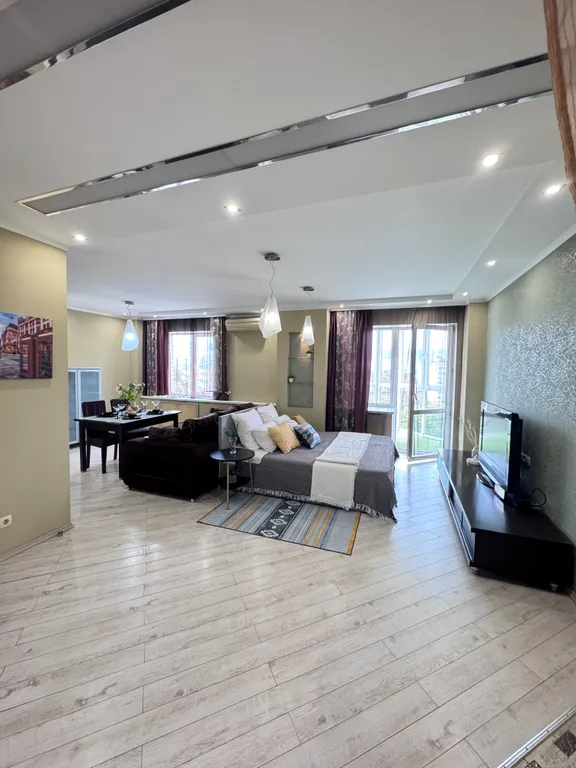 Уютная квартира у ТЦ Столица